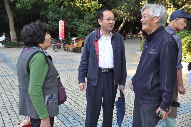 我院组织离退休职工开展重阳节游园见面会(图5)