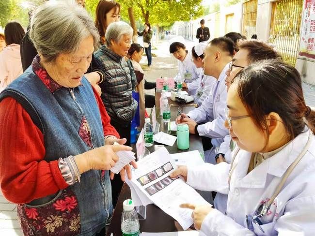 不忘初心 牢记使命-- 医联体专家团队走进中南社区卫生服务中心(图4)